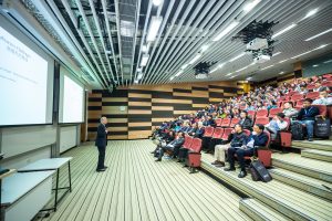 public speaking, cara meningkatkan public speaking, kursusan yang mengajarkan public speaking